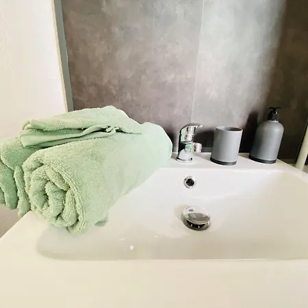 Apartment Rez-de-chaussee Saint Marcel Jardin Partage