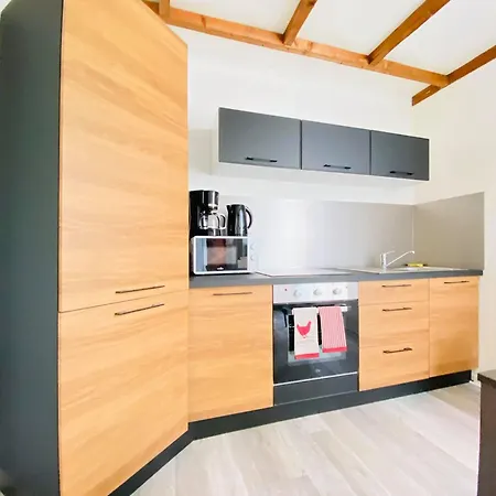 Rez-de-chaussee Saint Marcel Jardin Partage لووْ