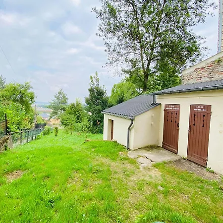 Apartment Rez-de-chaussee Saint Marcel Jardin Partage *
